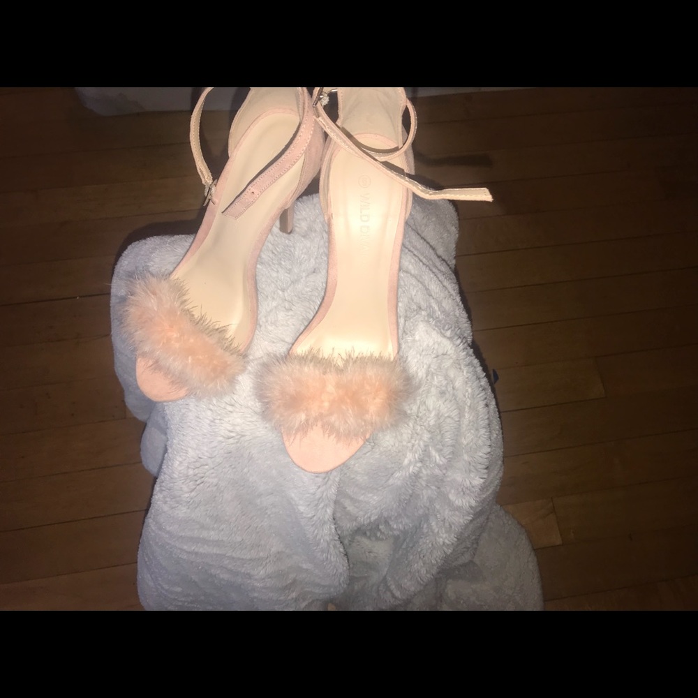 🌷 Pretty In Pink Gorgeous High-heels🌷